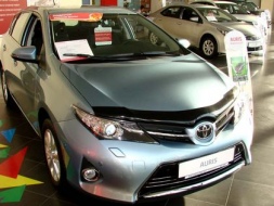 Дефлектор SIM для капота Toyota Auris II 2012-2021